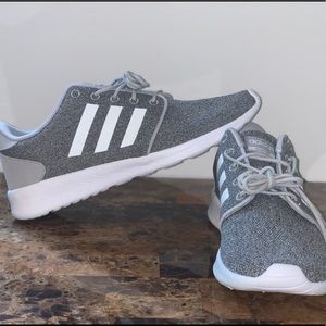 Women Adidas Cloudfoam Never Worn